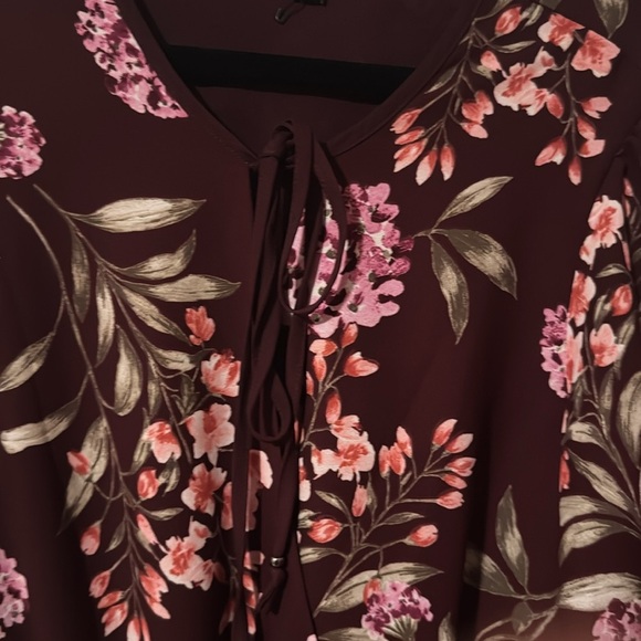 Adelyn Rae Burgundy Floral Mini Dress Size Small - Picture 6 of 11